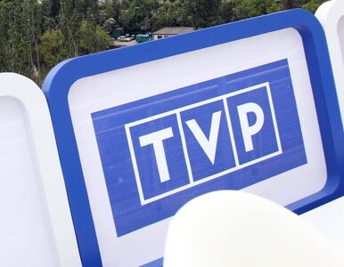 Miniatura: W TVP zwolnienia za flagę z sierpem i młotem