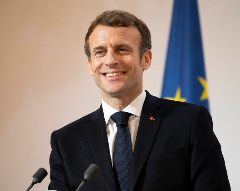 Miniatura: Macron i peleton wielobarwnych kandydatów....
