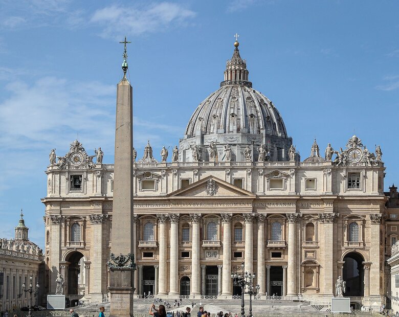 Miniatura: Skandal w Watykanie. Były jezuita miał...
