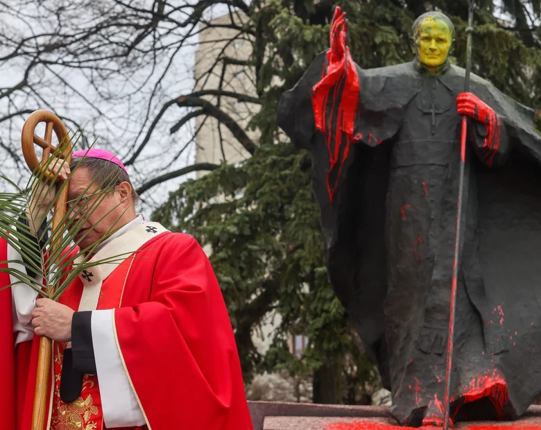 Miniatura: Dzierżanowski o aferze wokół papieża: Chcą...