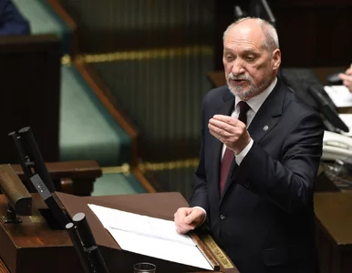 Miniatura: Macierewicz obroniony. Tak wyglądała...