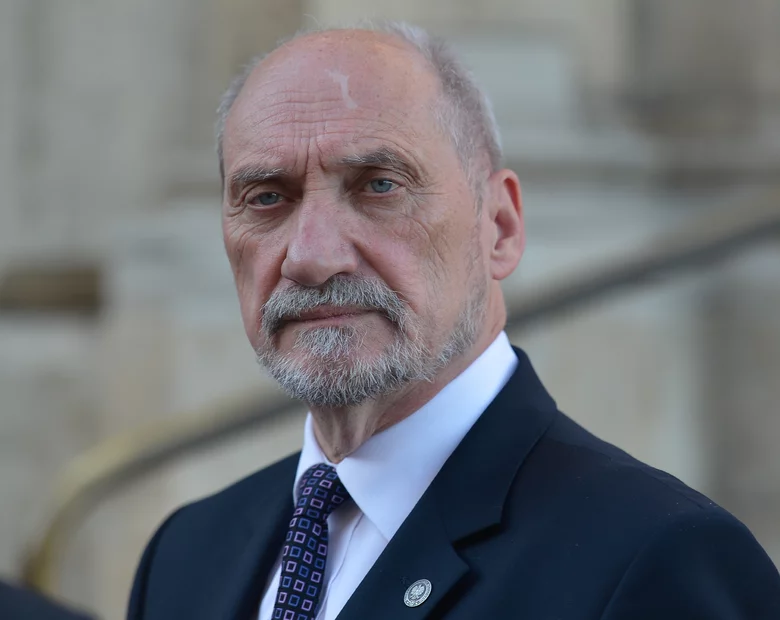 Miniatura: Macierewicz: Polacy jako jedyni w Europie...