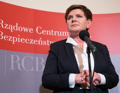 Miniatura: Szydło spotkała się z szefami służb....