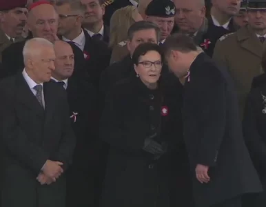 Miniatura: Duda podchodzi do Kopacz. Premier? Wygląda...