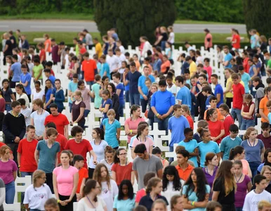 Miniatura: "Jogging między grobami" dla uczczenia...