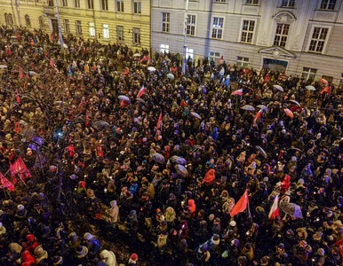 Miniatura: Prezydent wprowadza żałobę narodową po...