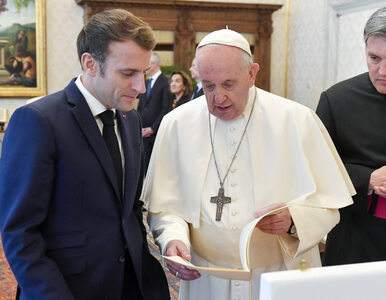 Nietypowy początek spotkania papieża i prezydenta Francji. „Wciąż żyję!”