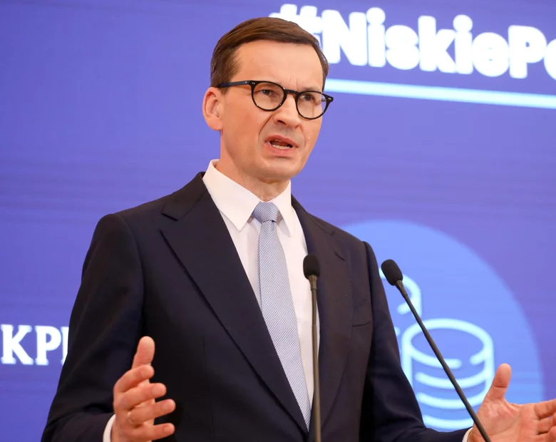 Miniatura: Duda i Morawiecki pogratulowali Macronowi....