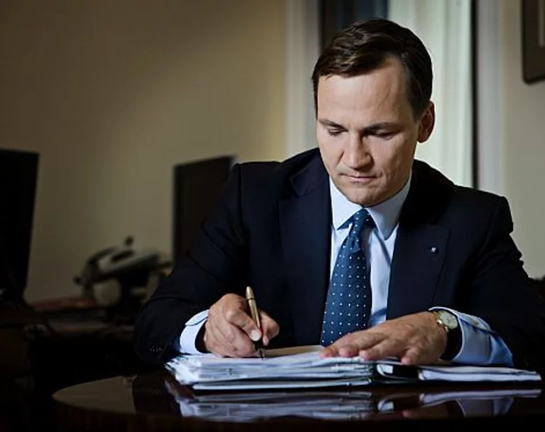 Miniatura: Sikorski wcale nie odejdzie? Borowski...