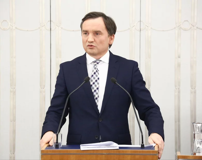 Miniatura: Posłowie partii Ziobry oburzeni sugestiami...