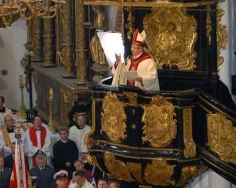 Miniatura: Gdański ingres abp. Głódzia