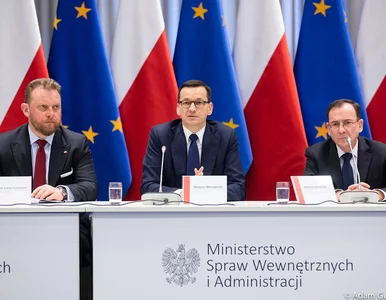 Miniatura: Morawiecki: Polska wprowadza kontrole...