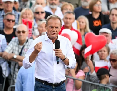 Miniatura: Tusk komentuje sprawę Wawrzyka. „To jak w...