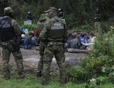 Miniatura: Od kamieni do środków militarnych. Oto dwa...