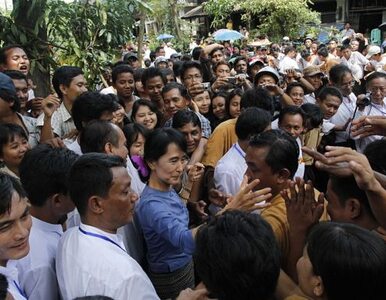 Miniatura: Partia Suu Kyi weźmie udział w wyborach w...