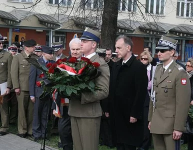 Miniatura: Klich: mamy prawo być w żałobie