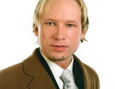 Miniatura: Breivik formalnie oskarżony. Grozi mu 21...
