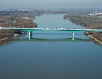 Miniatura: Warszawa: nie załatają mostu. "Czekamy na...