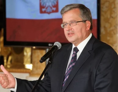 Miniatura: Komorowski dziękuje lotnikom. "Jesteśmy z...