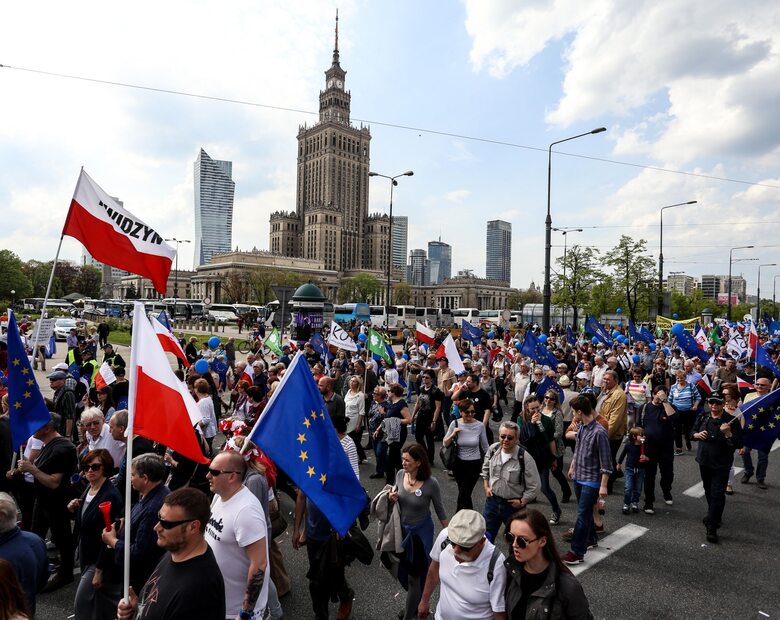 W Warszawie w sobotę przejdą cztery marsze. Duże utrudnienia w stolicy