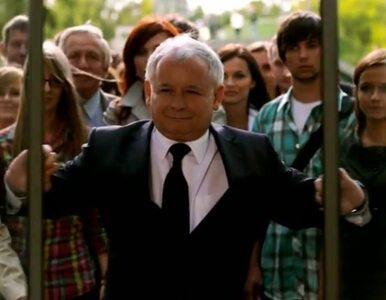Miniatura: Kaczyński otwiera szklane drzwi zamknięte...
