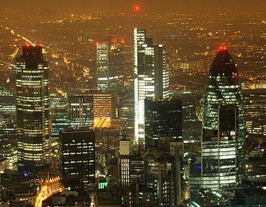 Miniatura: Londyńscy bankierzy: zarabiamy za dużo