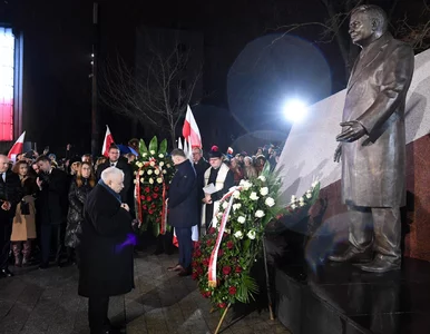 Miniatura: Odsłonięcie pomnika Lecha Kaczyńskiego....