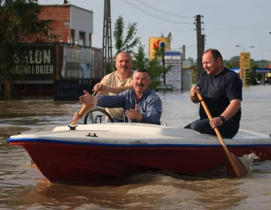 Miniatura: UE zgodziła się na pomoc dla rolników,...