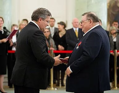 Miniatura: Mann z orderem. Komorowski odznaczył...