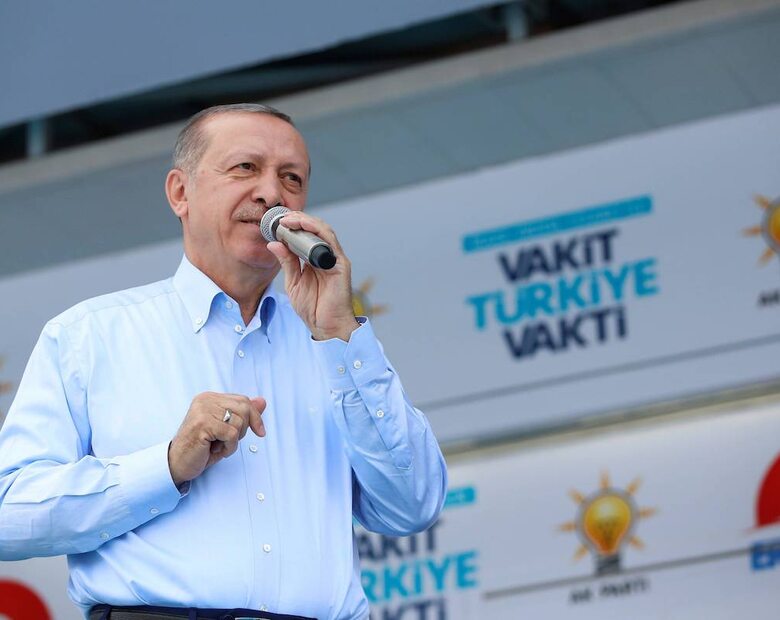 Miniatura: Erdogan przepowiada światu „wojnę...