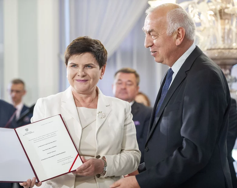 Miniatura: W wyborach do PE Beata Szydło zdeklasowała...