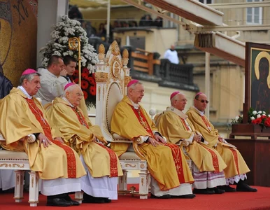 Miniatura: Kończy się czas abp. Gądeckiego. Szykują...