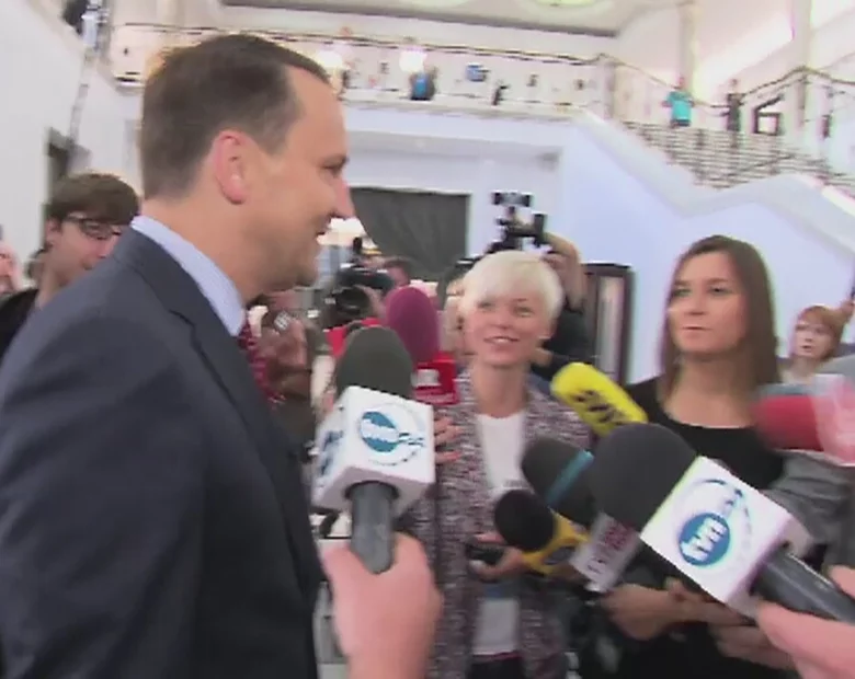 Miniatura: Sikorski: Będę wspierał Kopacz. Forma...