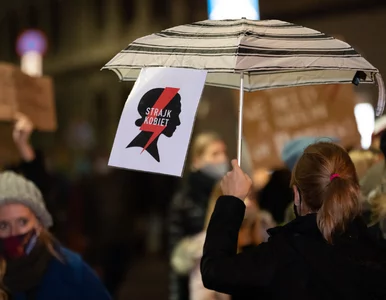 Miniatura: Protest środowisk antyrządowych w rocznicę...