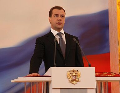 Miniatura: Miedwiediew apeluje o zniesienie wiz do UE...