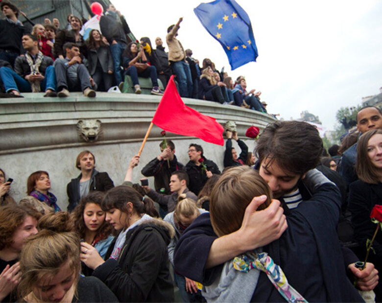 "Ludzie chcą zmian w Europie, zwycięstwo Hollande'a to porażka Merkel"