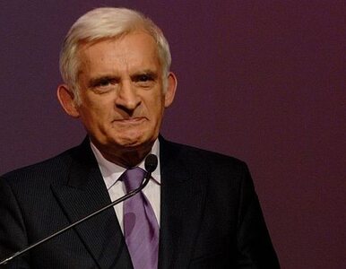 Miniatura: Buzek: przyspieszone wybory są niezbędne