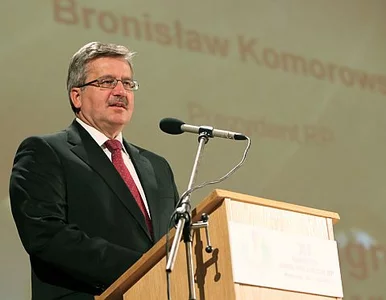 Miniatura: Komorowski: kryzys do nas dojdzie