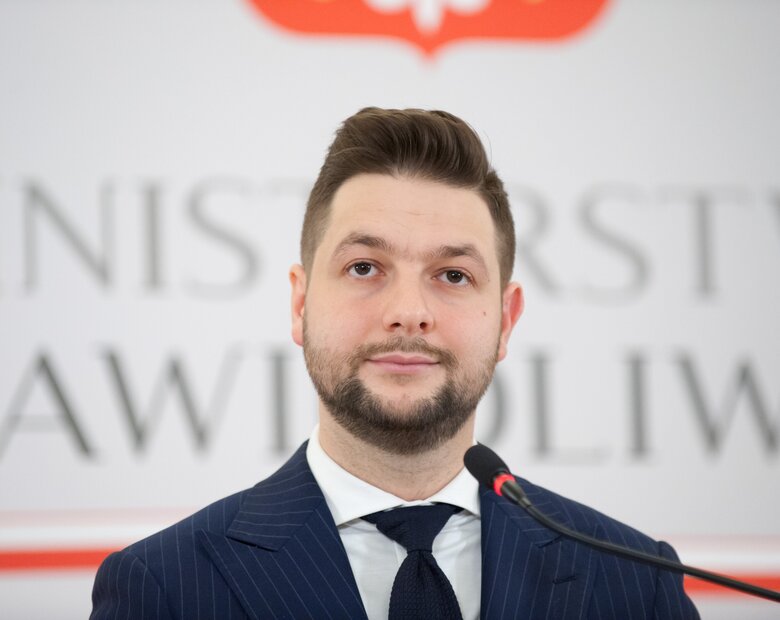 Miniatura: Patryk Jaki: Poseł Szłapka? Na drugie imię...