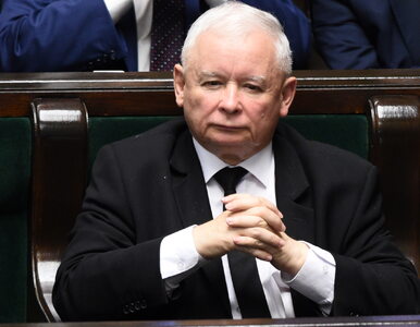 Miniatura: Kaczyński miał problemy ze słuchawkami....