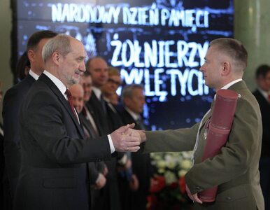 Miniatura: Gen. Kraszewski odwołał się do premiera...