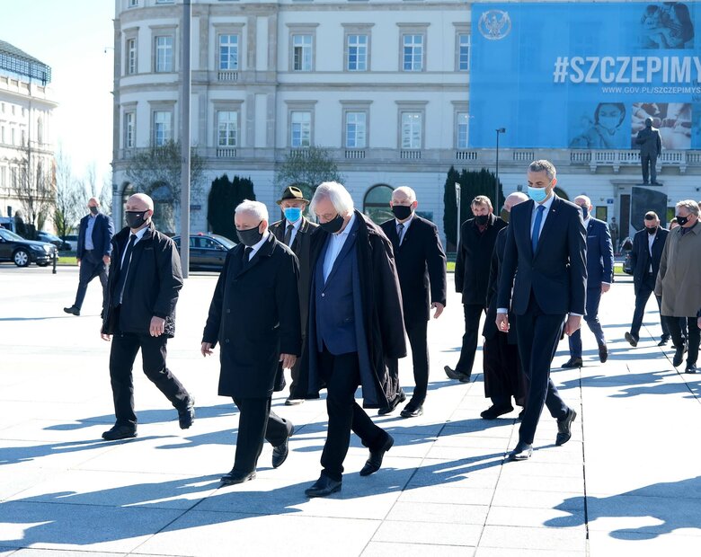 Miniatura: Pilna narada kierownictwa PiS. Będą kary...