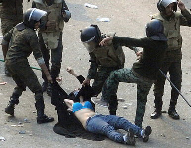 Miniatura: Egipcjanki protestują przeciw brutalności...