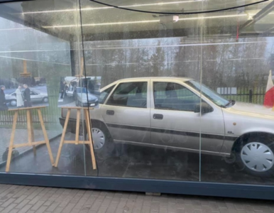 Miniatura: Samochód Jana Pawła II relikwią drugiego...