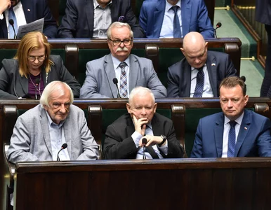 Miniatura: PiS daleko od samodzielnej większości....