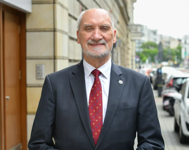 Miniatura: Macierewicz zdeklasował konkurencję. Nie...