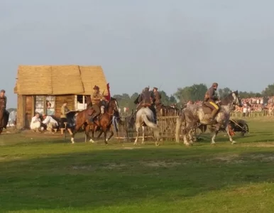 Miniatura: Kuligowo: Inscenizacja historyczna Bitwy...