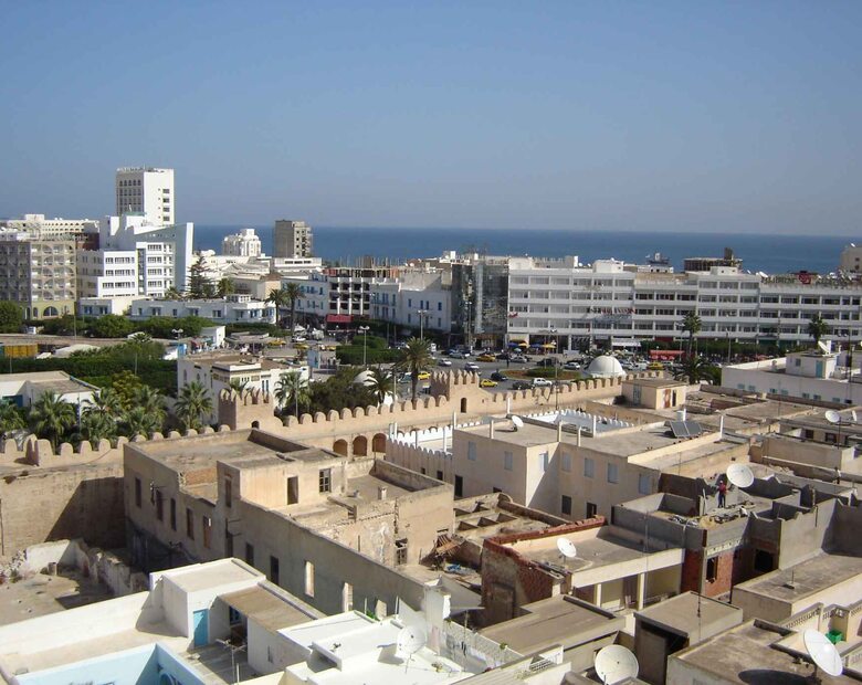 Miniatura: Co najmniej 37 ofiar ataku w Tunezji....