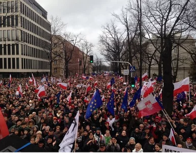 Miniatura: Manifestacja KOD. "Musimy zatrzymać marsz...