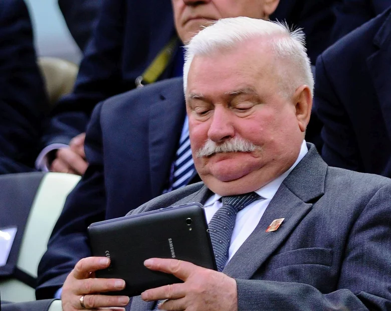 Miniatura: Wałęsa odpowiedział na pytania...